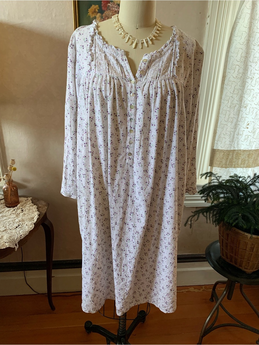 Vintage Eileen West Women's Flannel Floral Nightgown Long-Sleeve Cottagecore